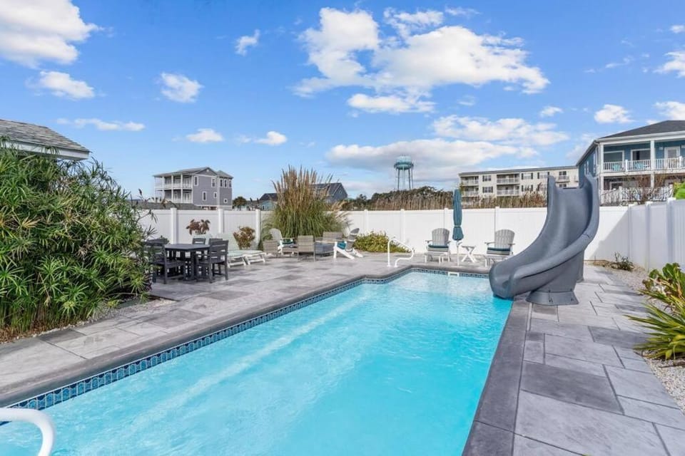 Ocean View Pool Waterslide Elevator & Firepit House in Oak Island
