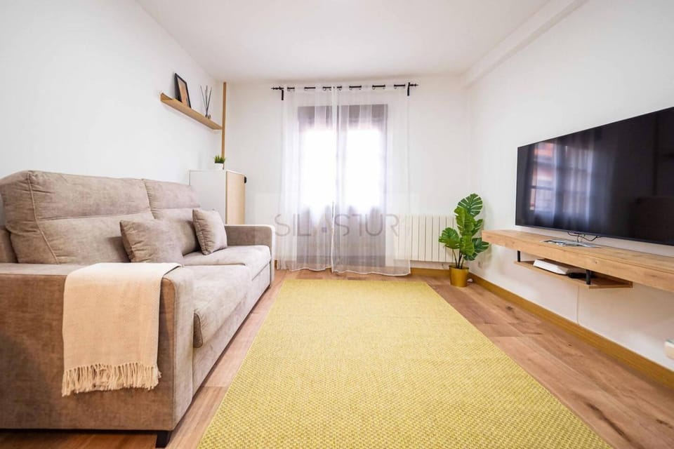 Mercadin By Silastur Apartment in Oviedo