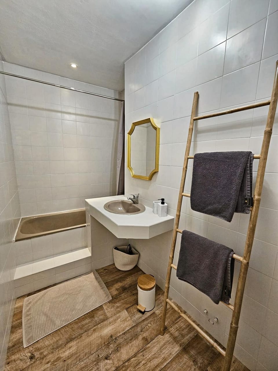 Bathroom, Bath