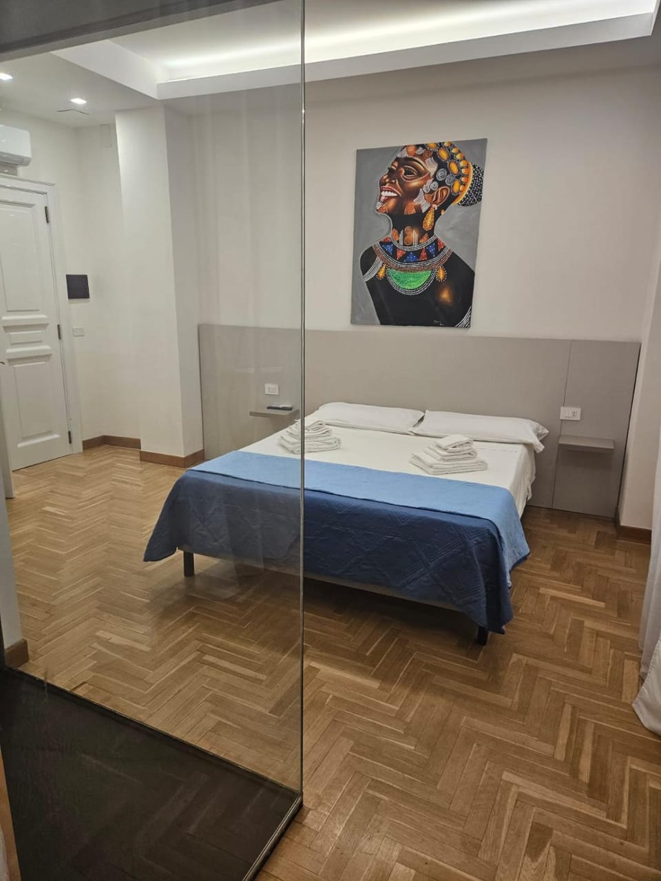 Shower, Bedroom