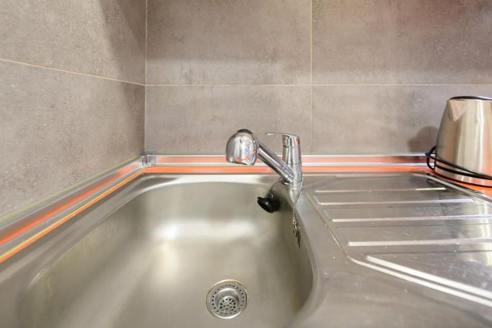 2 bedroom apartment with balcony in Madrid Temporary TEN602 Apartment in Madrid