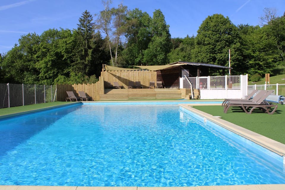 Pool view, Swimming pool, sunbed