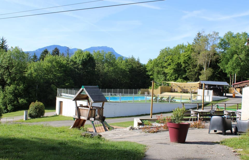 Natural landscape, Mountain view, Pool view, Swimming pool, sunbed