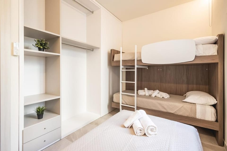 AmazHome - New Seaside & Roomy Home Apartment in Cattolica