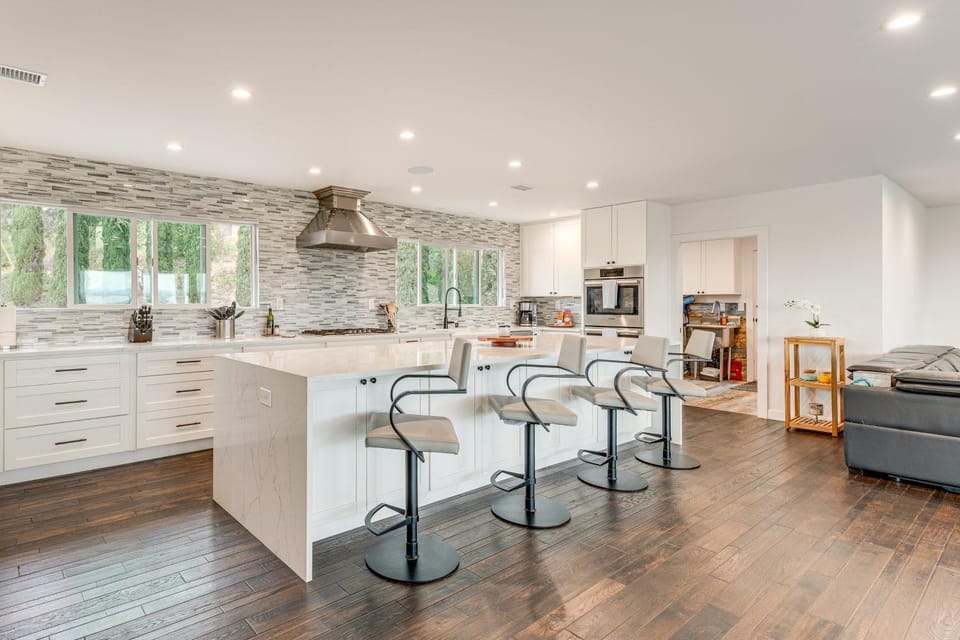 2 Mi to Lake Poway Mtn-View Escape with Patio! House in Poway