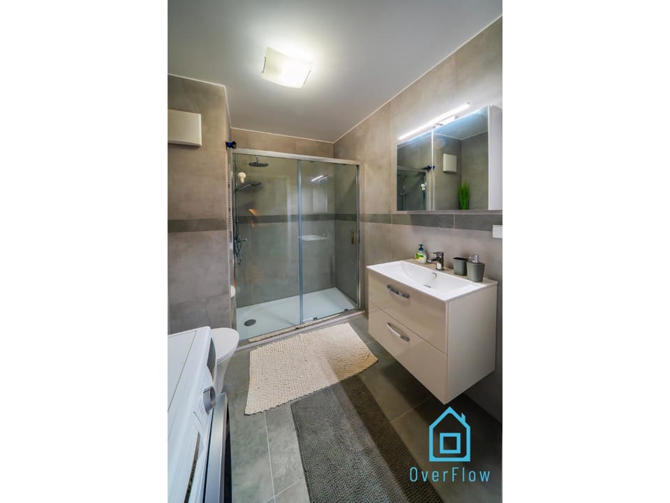 Azure Apartment Seaside & City Center Gdynia Apartment in Pomeranian Voivodeship