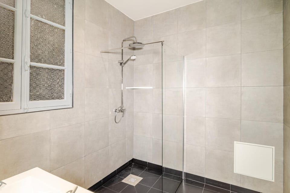 Shower, Bathroom, towels