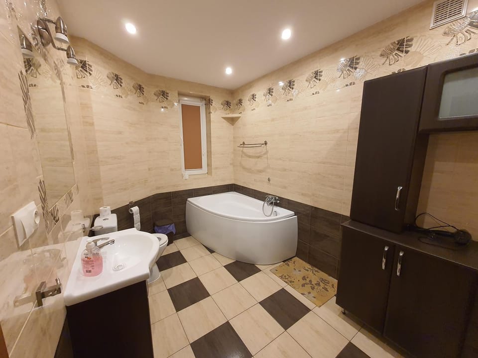 Bathroom, Bath