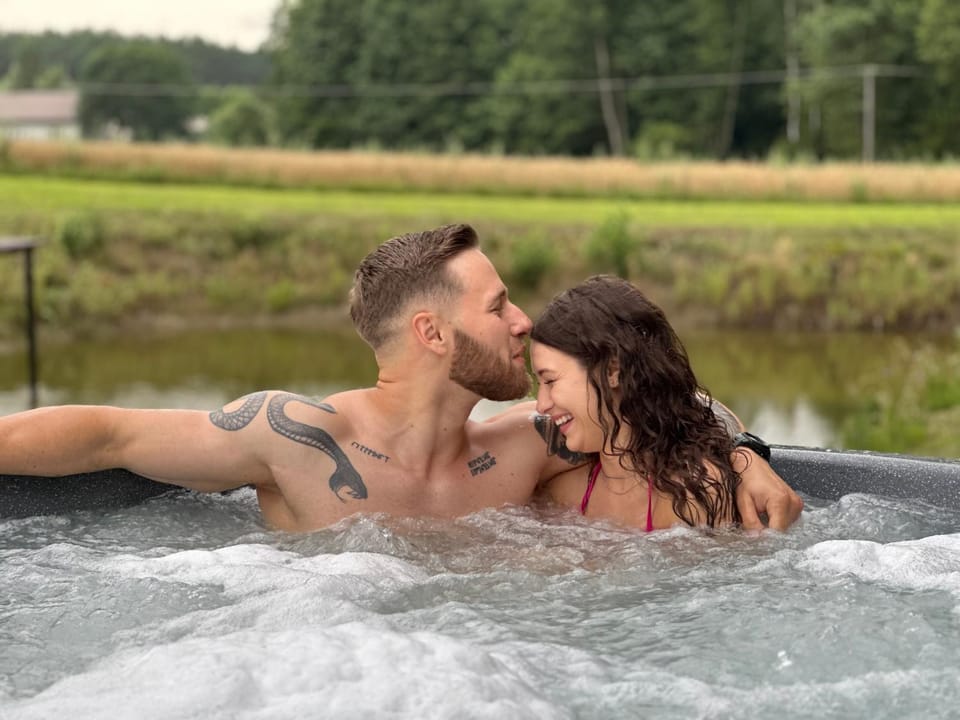 People, Hot Tub, Guests, Swimming pool, group of guests