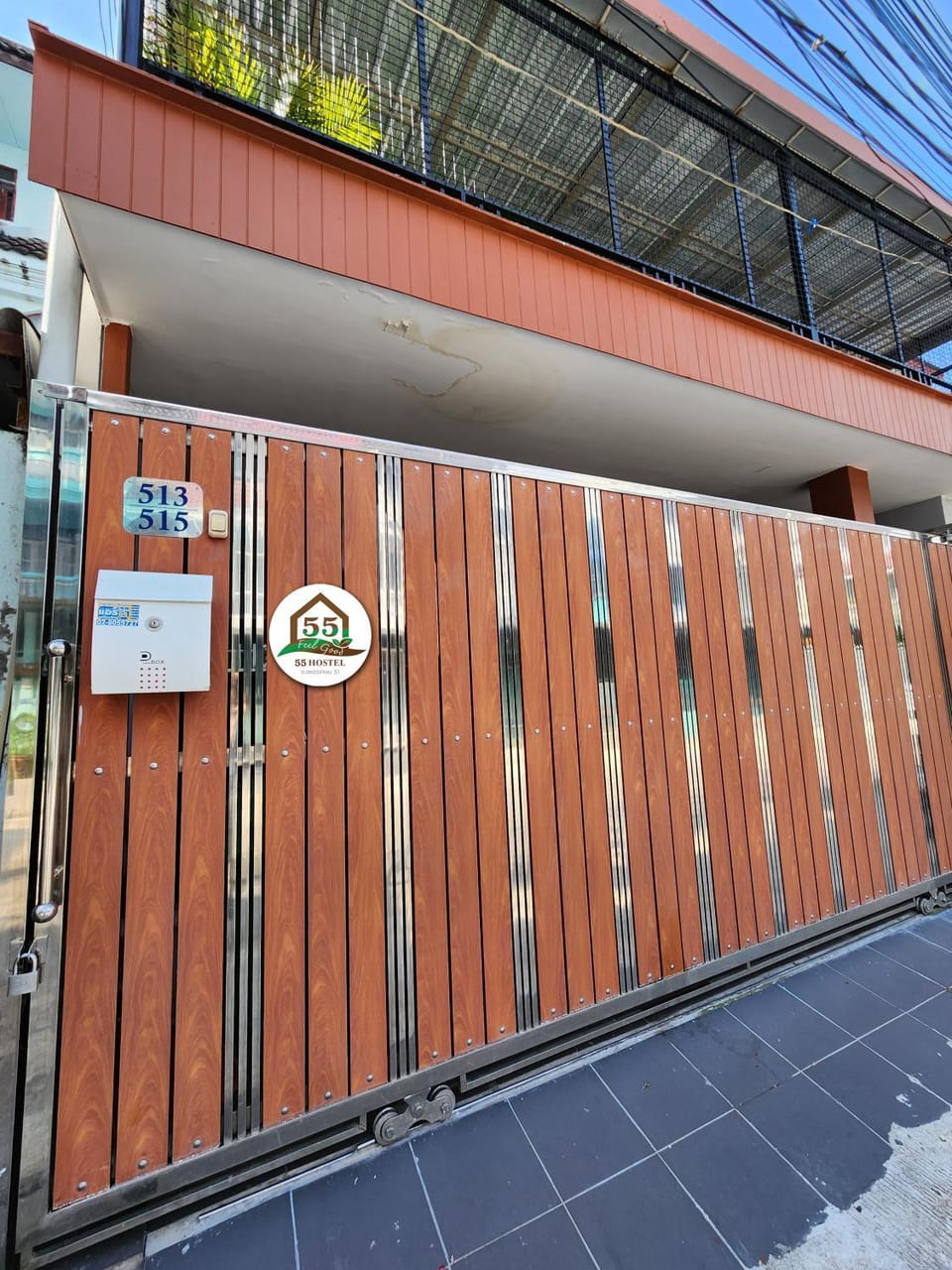 Property building, Facade/entrance, Property logo or sign