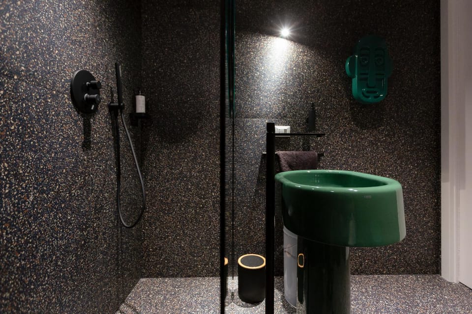 Reverse Art Hotel Bed and Breakfast in Vasto