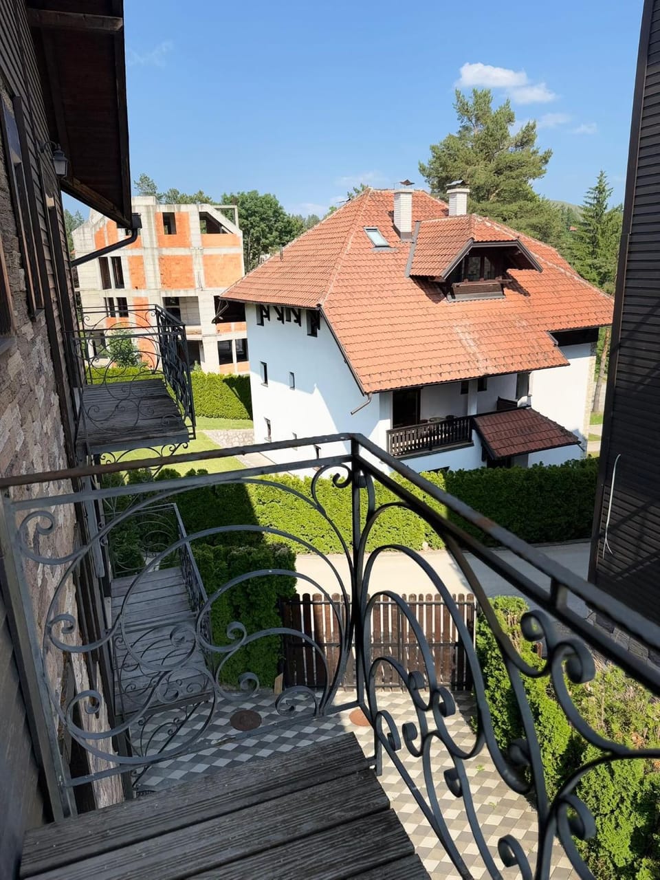 Property building, Day, Garden, View (from property/room), Balcony/Terrace, Garden view