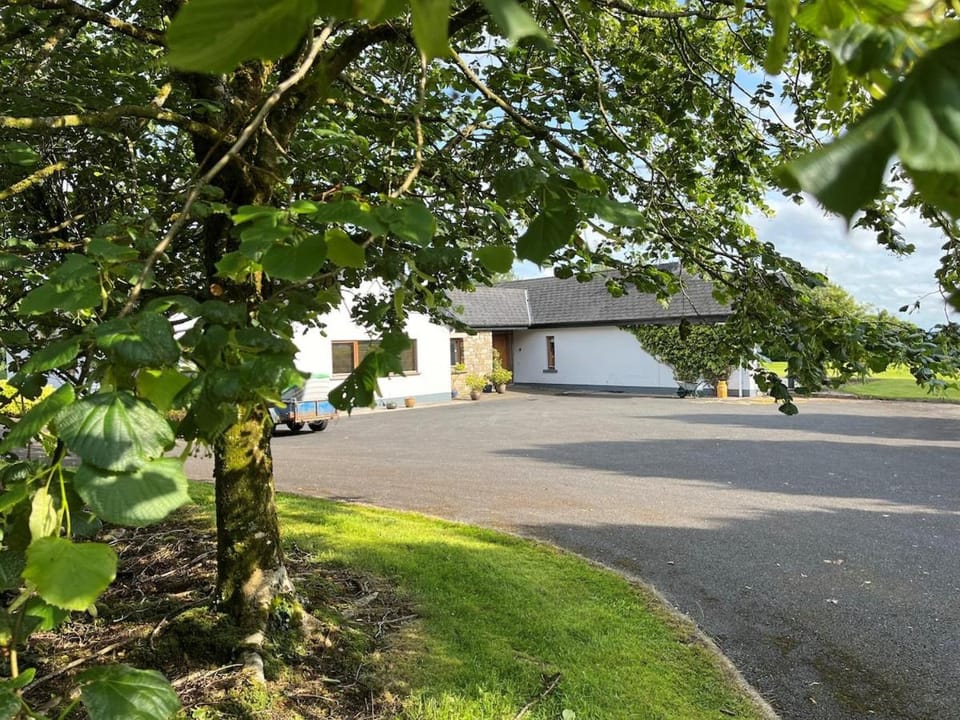 Ballycorrigan Lodge Luxury house for up to 12 guests Villa in County Clare