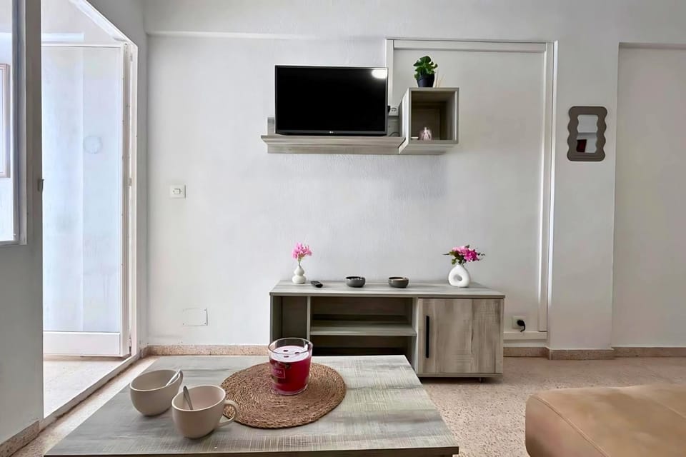 Communal lounge/ TV room, TV and multimedia, Living room