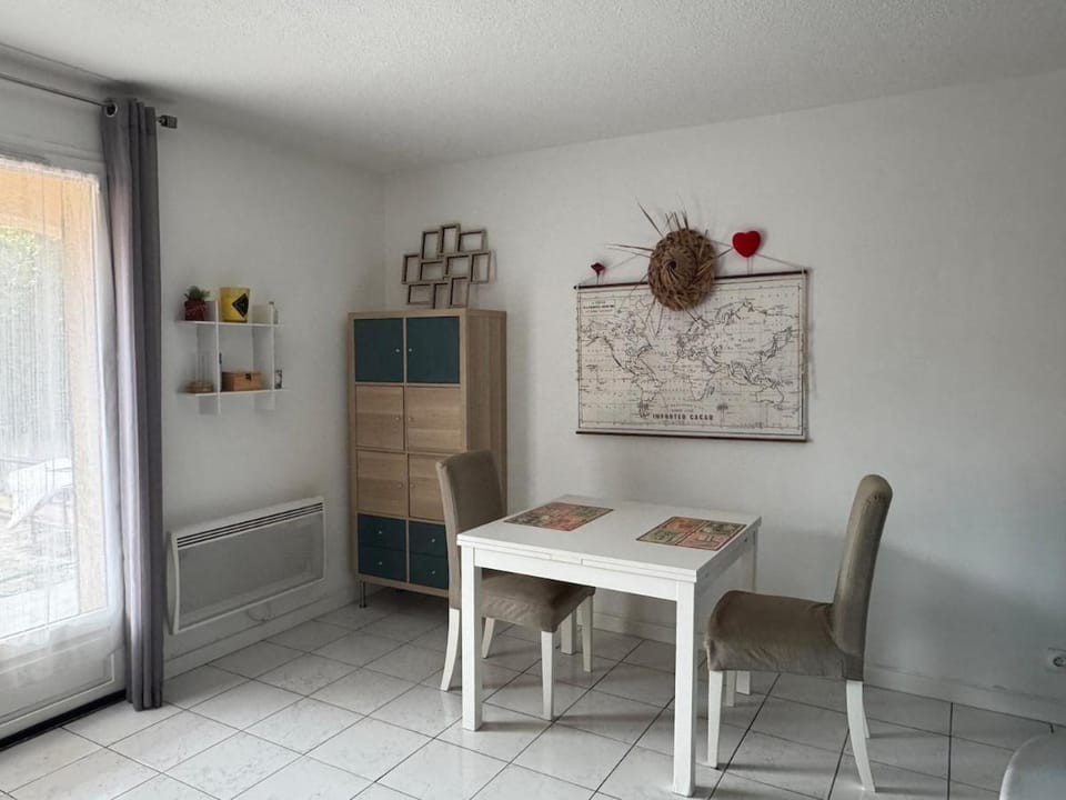 Appart rez de jardin 2 à 6 personnes Apartment in Six-Fours-les-Plages