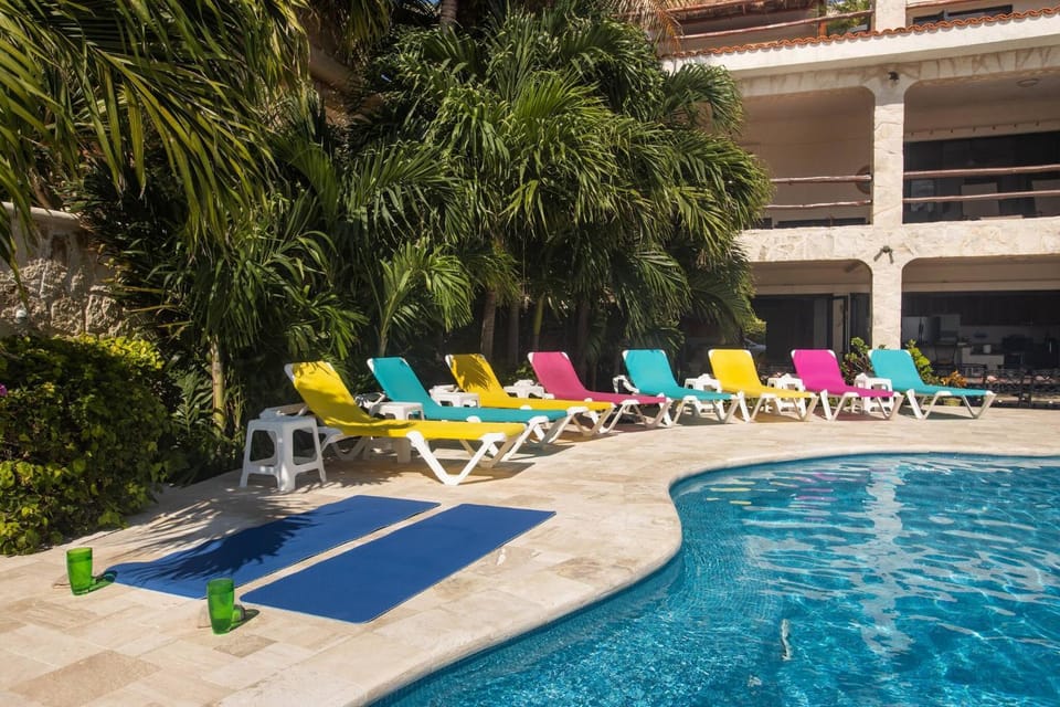 Activities, Area and facilities, Swimming pool