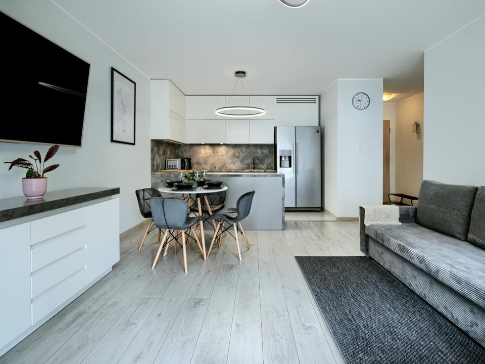 Kitchen or kitchenette, Living room