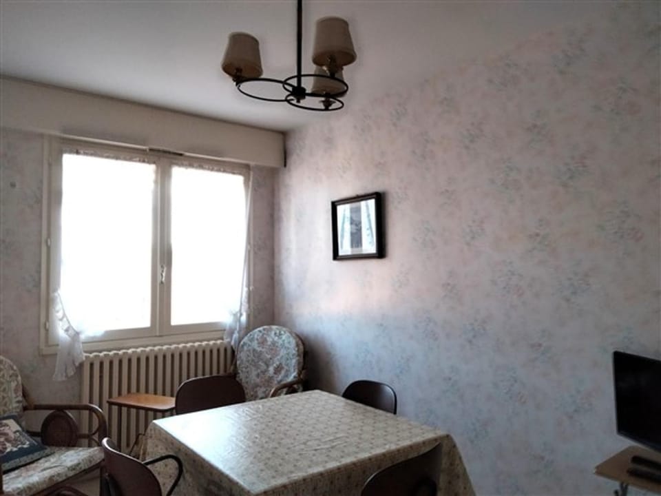 Appartement T2 - Accès Direct Plage, à 150m du Centre, Les Sables d'Olonne - FR-1-331-225 Apartment in Les Sables-d'Olonne