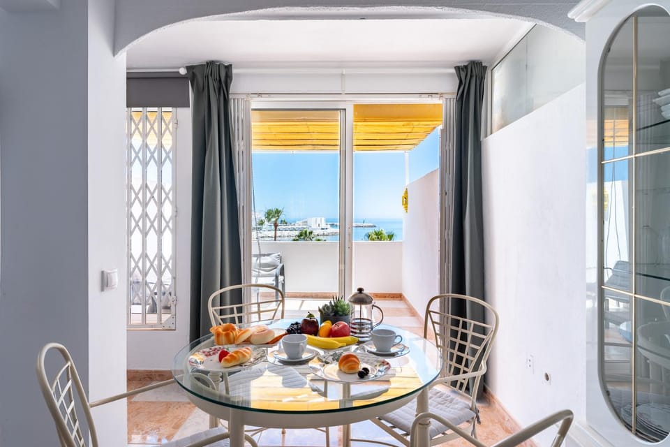 CT 388 - Faro's Carihulela Apartement - Olé Playa - Benalmadena Apartment in Benalmadena