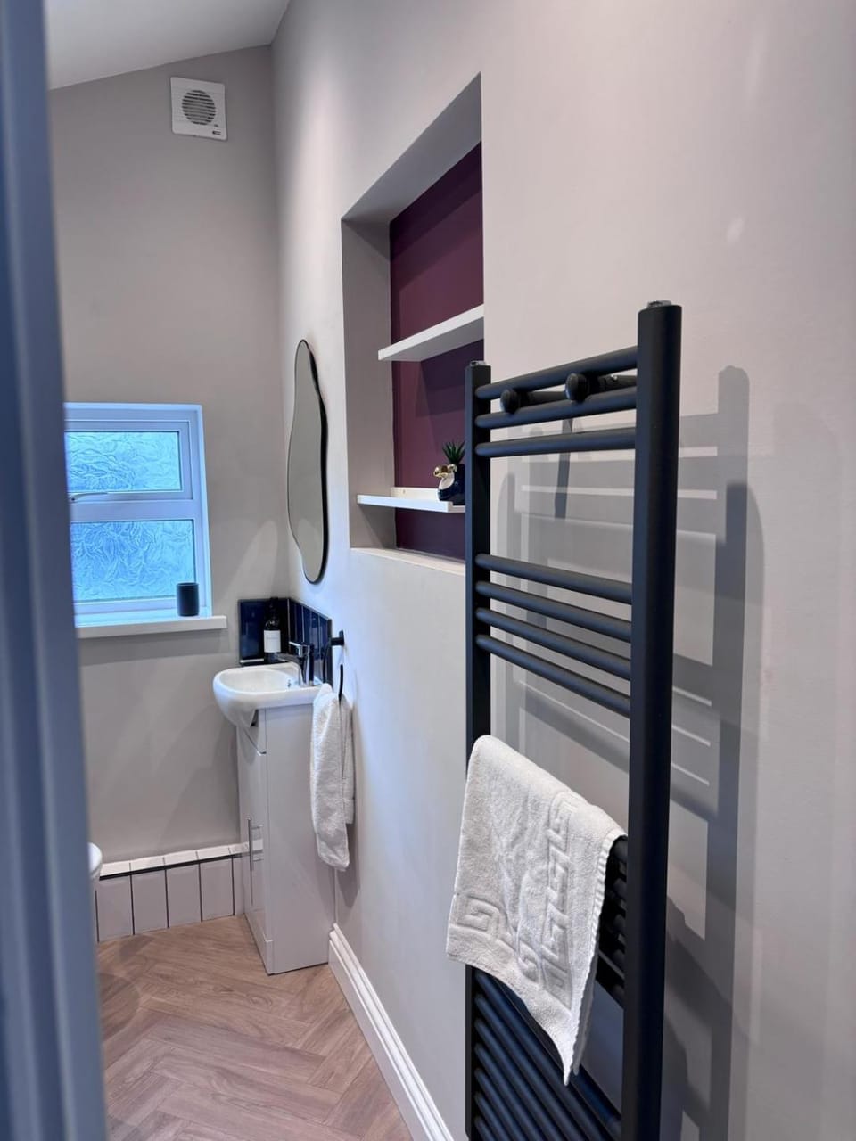 Bathroom, towels