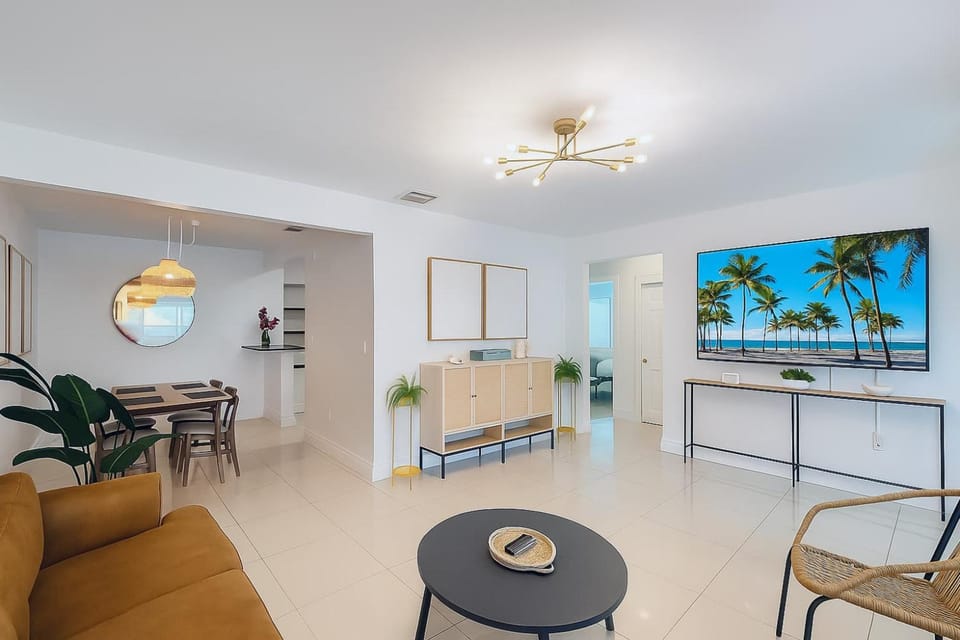 Stylish 2BR Getaway - Prime Miami Location Apartment in Coral Gables
