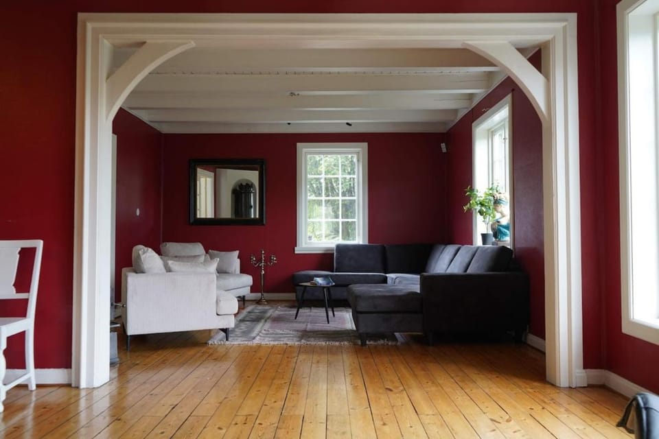 Traditional Norwegian Villa, Bay view and boat Villa in Bergen