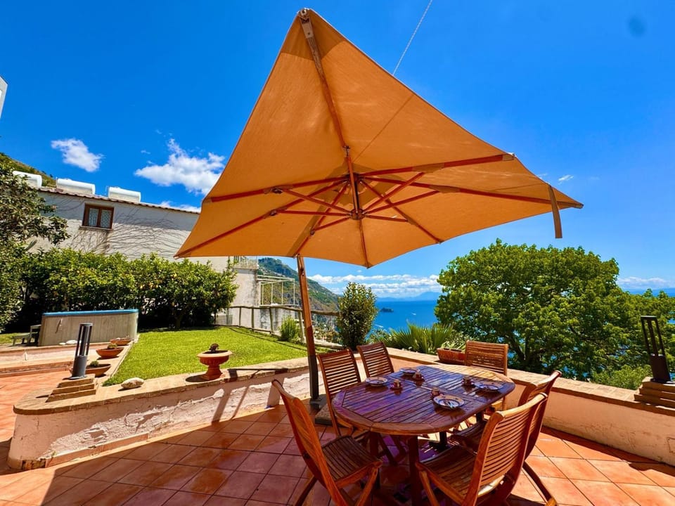 Balcony/Terrace, Dining area