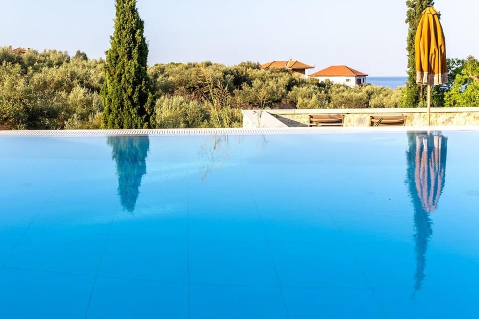 Olympia Zervea Studios with Pool #5 Triple Apartment in Messenia