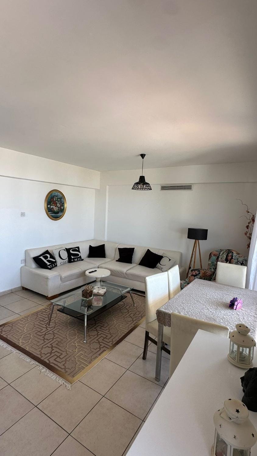 Living room, Seating area, Dining area, air conditioner