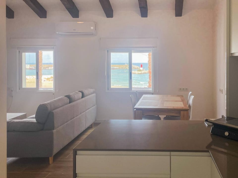 Kitchen or kitchenette, Living room, Other, Dining area, air conditioner