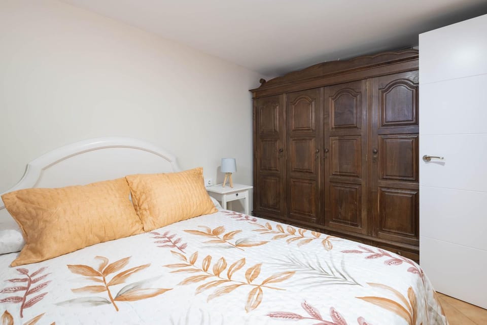 Living room, Bedroom