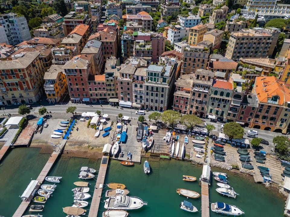 Sea View Home - Steps to Sea - AC - WiFi - Center Apartment in Santa Margherita Ligure