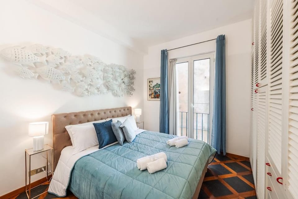 Sea View Home - Steps to Sea - AC - WiFi - Center Apartment in Santa Margherita Ligure