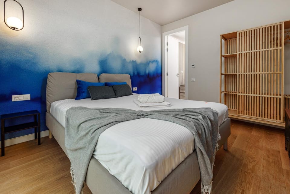 Bed, Photo of the whole room, Bedroom, wardrobe