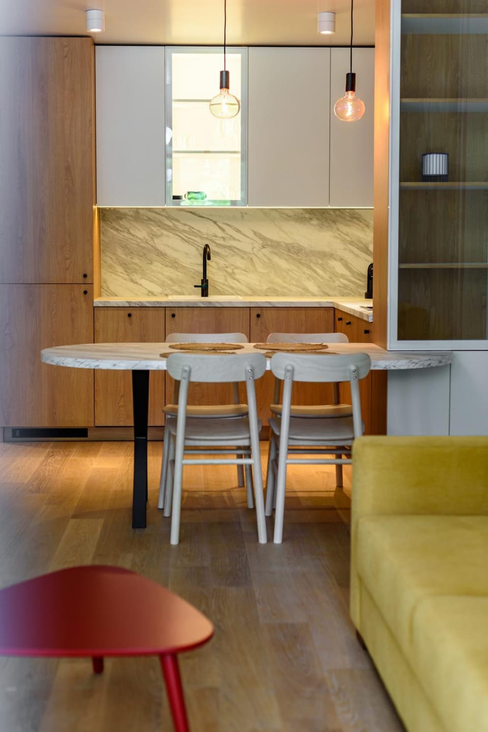 Kitchen or kitchenette, Dining area