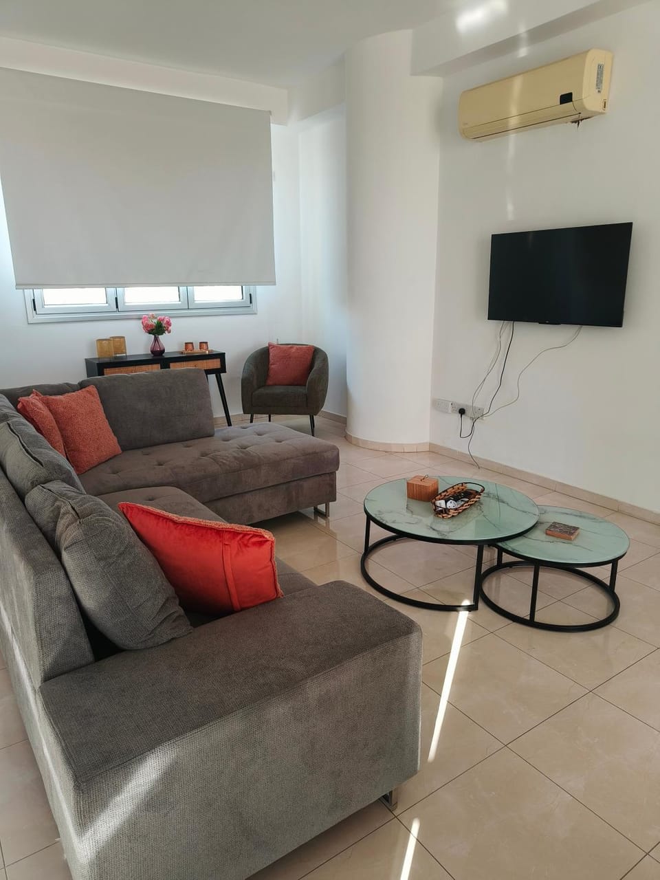 TV and multimedia, Living room, Seating area