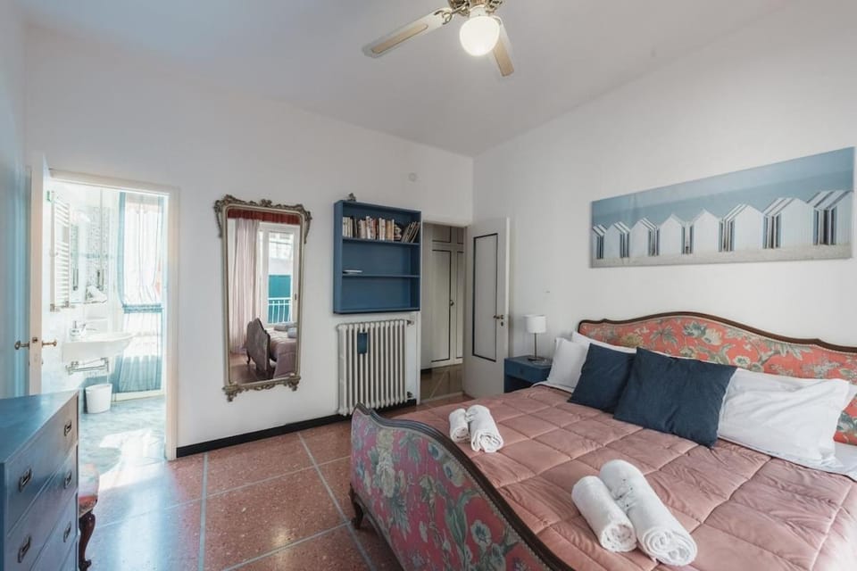 Charming Loft - Central - Steps to the Beach - AC Apartment in Santa Margherita Ligure