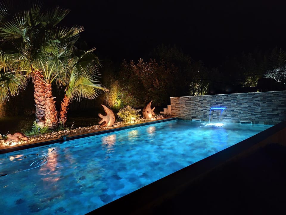 Garden, Swimming pool