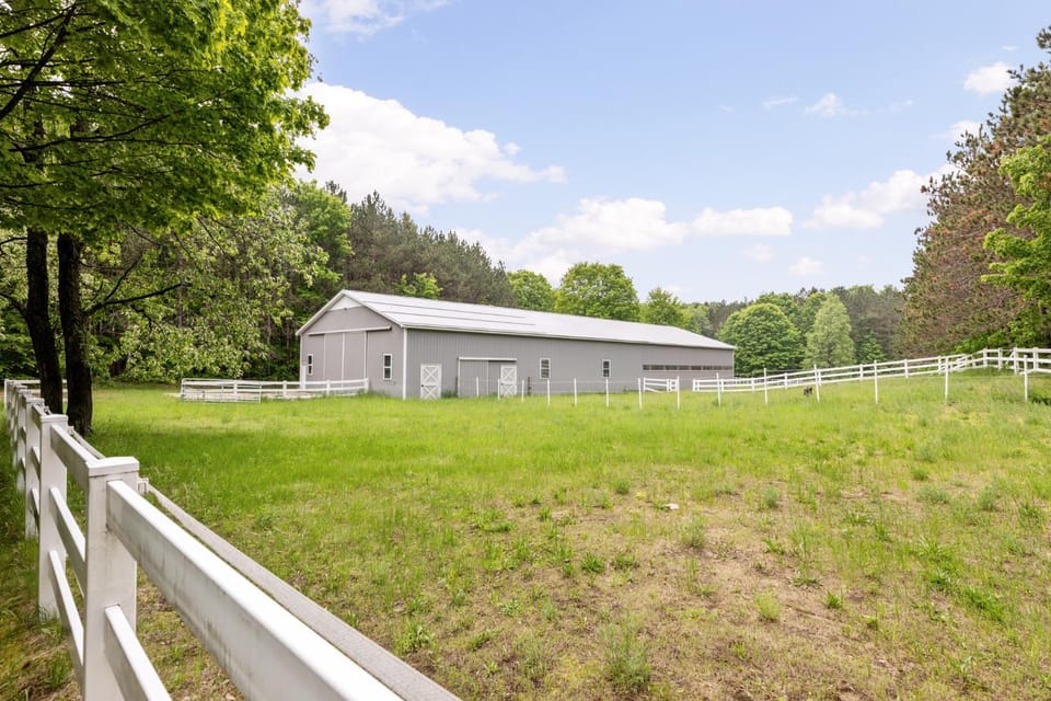 Maple City Farm Pet Friendly House in Sleeping Bear Dunes