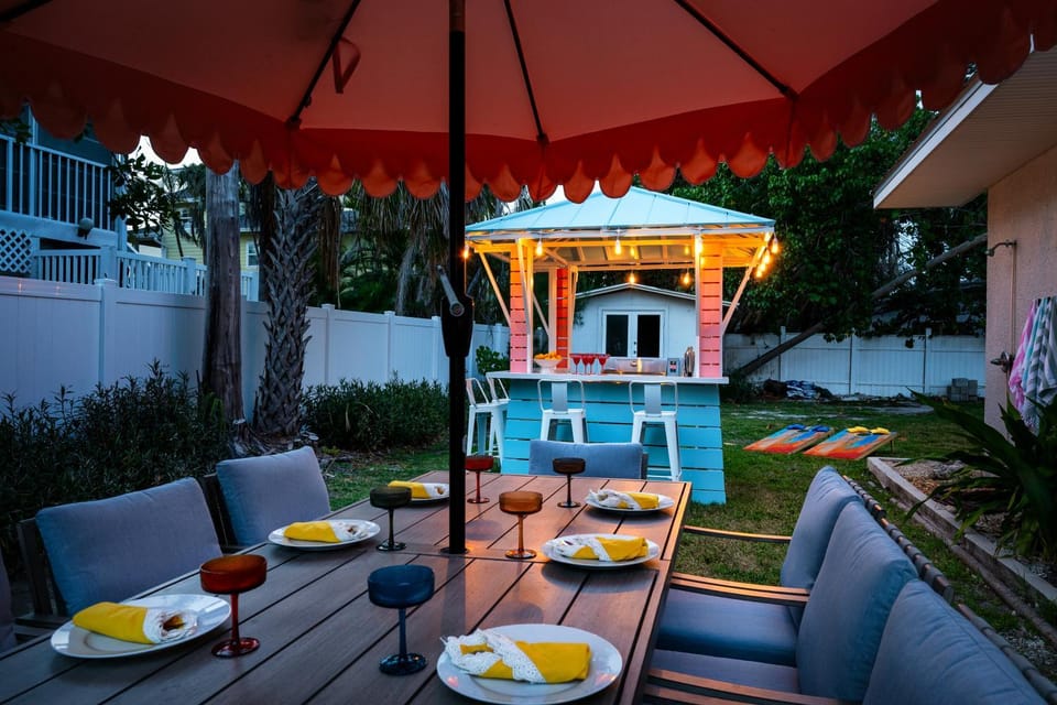 3 Blocks to Beach Epic Game Room Cabana Bar House in Holmes Beach
