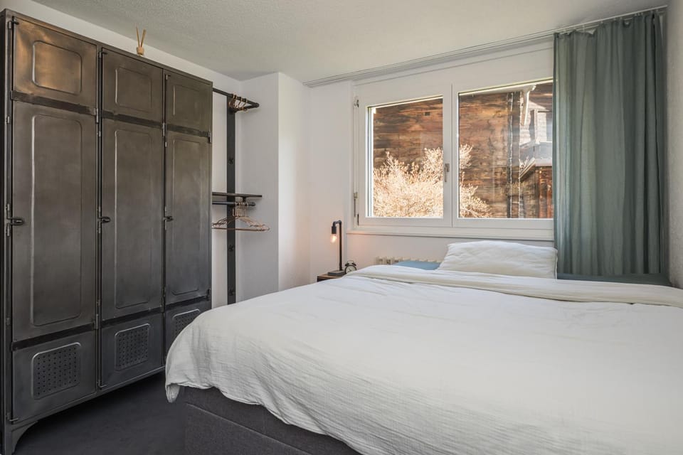 Bed, Bedroom, wardrobe