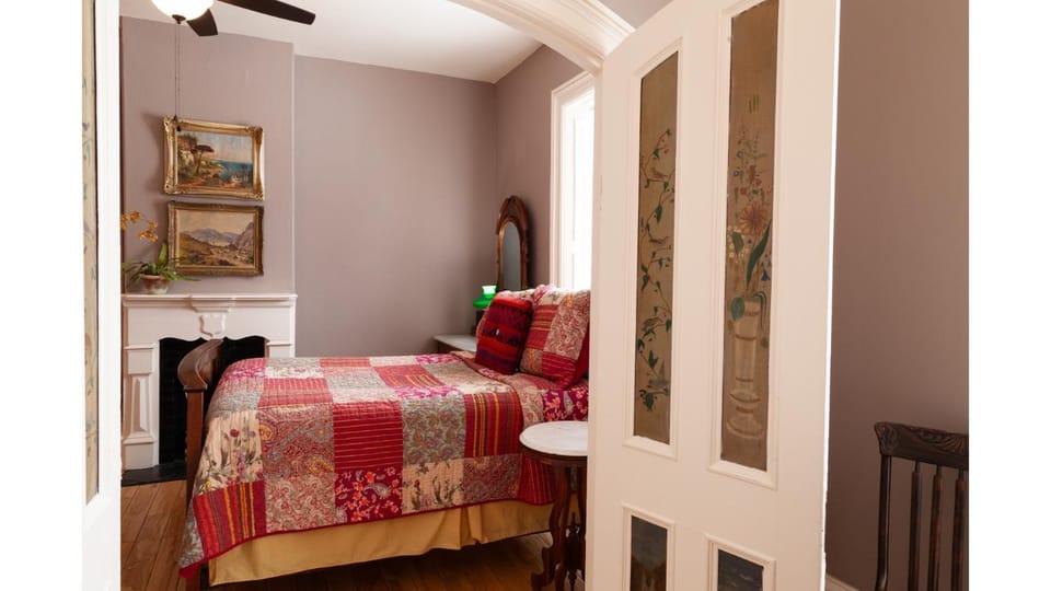 Bed, Day, Bedroom, furniture, air conditioner