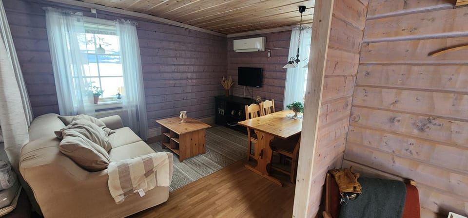 Living room, Dining area, air conditioner