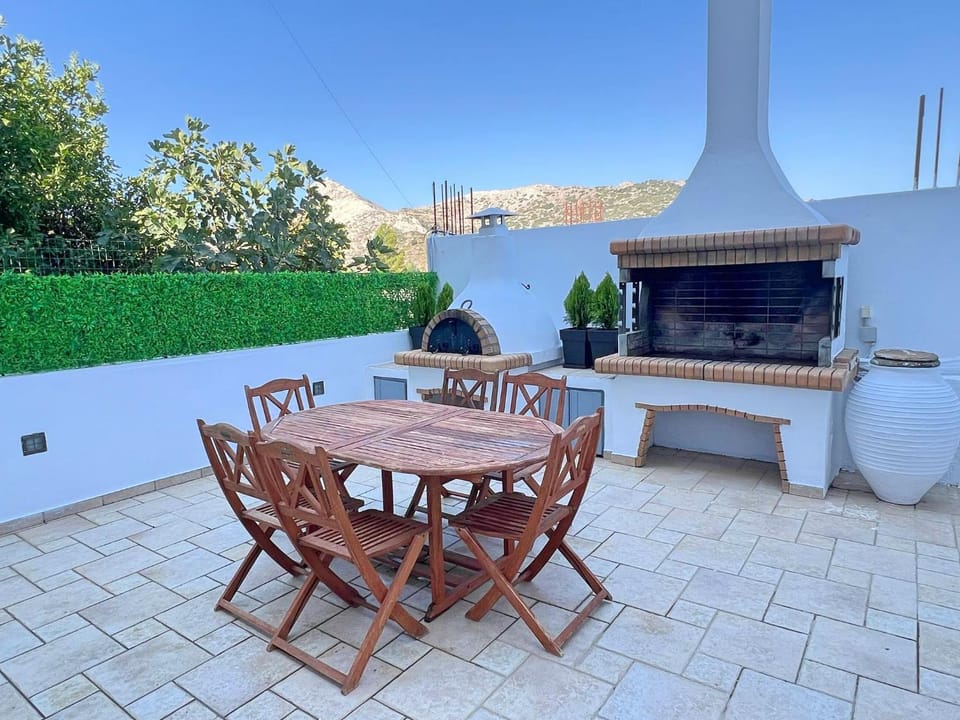 Matouli Retreat Apartment in Naxos, Naxos and Lesser Cyclades, Greece