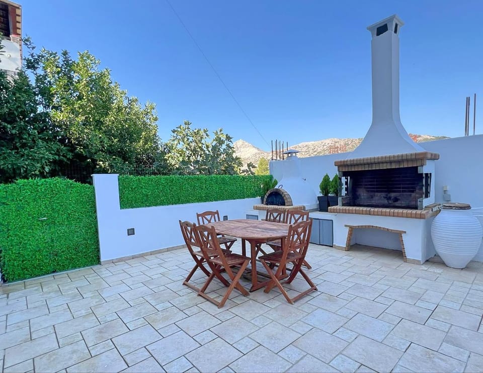Matouli Retreat Apartment in Naxos, Naxos and Lesser Cyclades, Greece