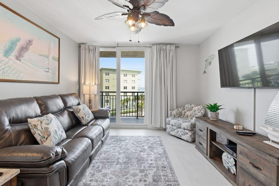 Nautilus 2511 Gulf View 5th Floor End 2 BR 2 BA House in Okaloosa Island