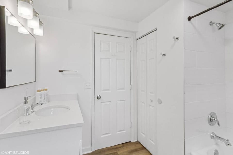 Charming 4BR Retreat in the Heart of Ottawa House in Ottawa