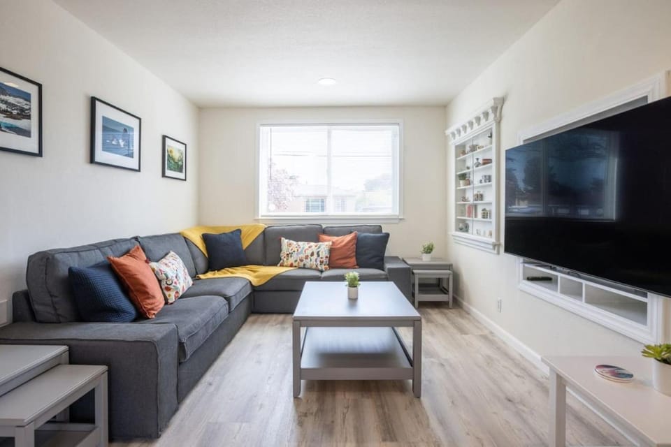 Quaint and Charming 4BR Tranquil Palo Alto Retreat House in Mountain View