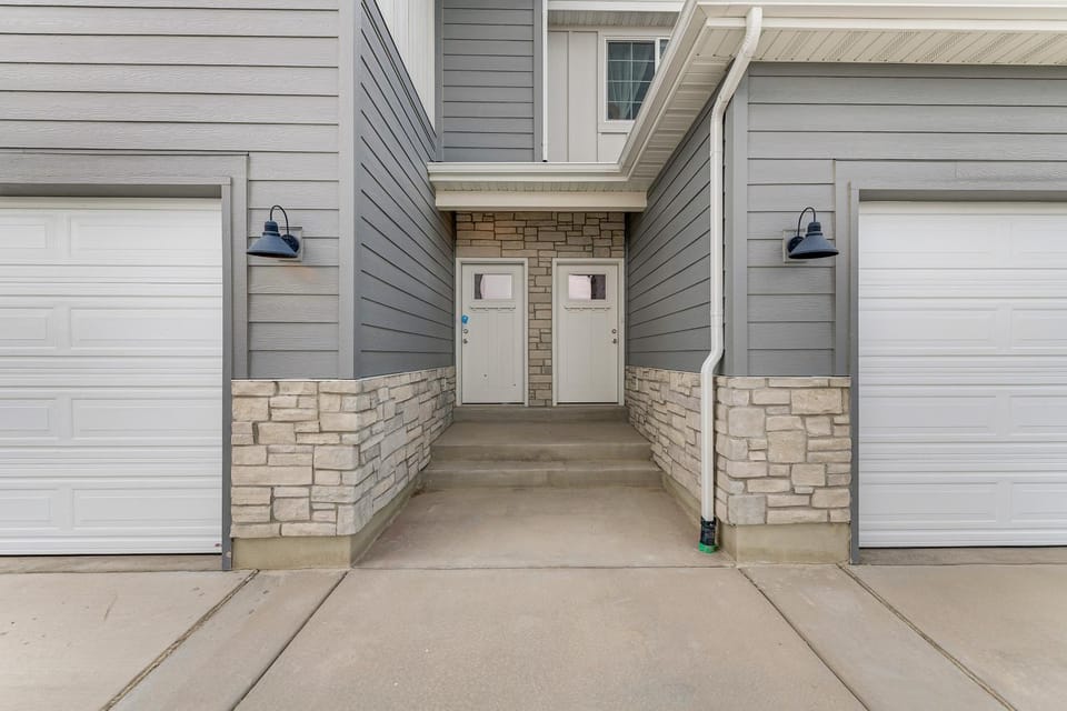 11 Mi to Utah Lake: Newly Built Family Townhome! House in Utah