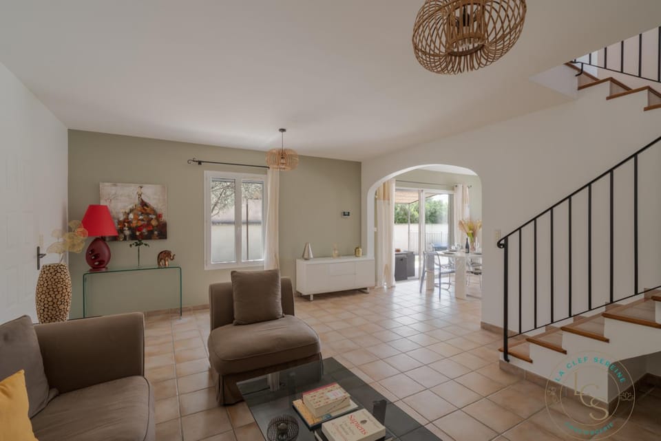 Villa ROMARY Piscine & Proche Centre Saint Rémy de Provence Villa in Saint-Remy-de-Provence